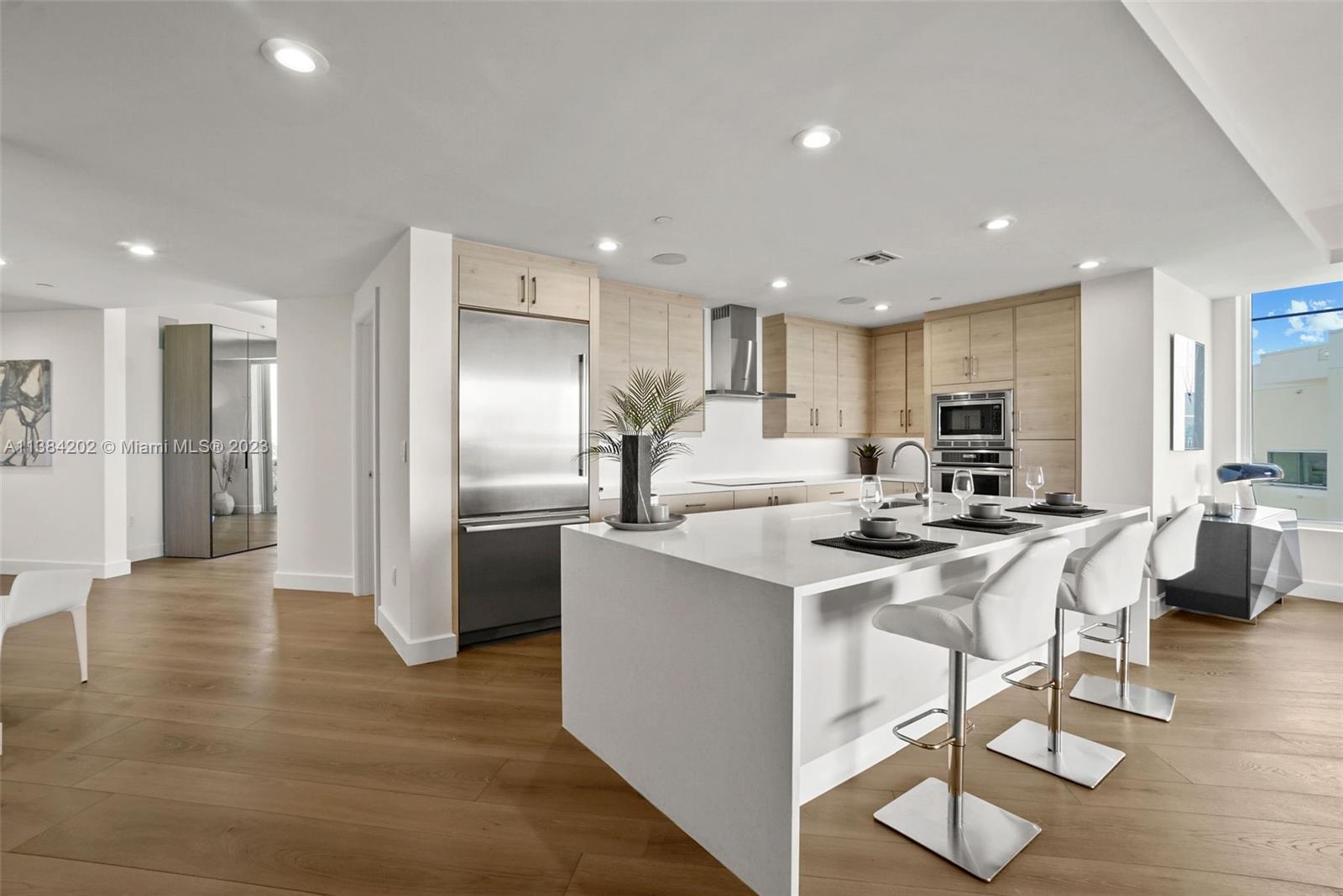 AZURE CONDO - Residential