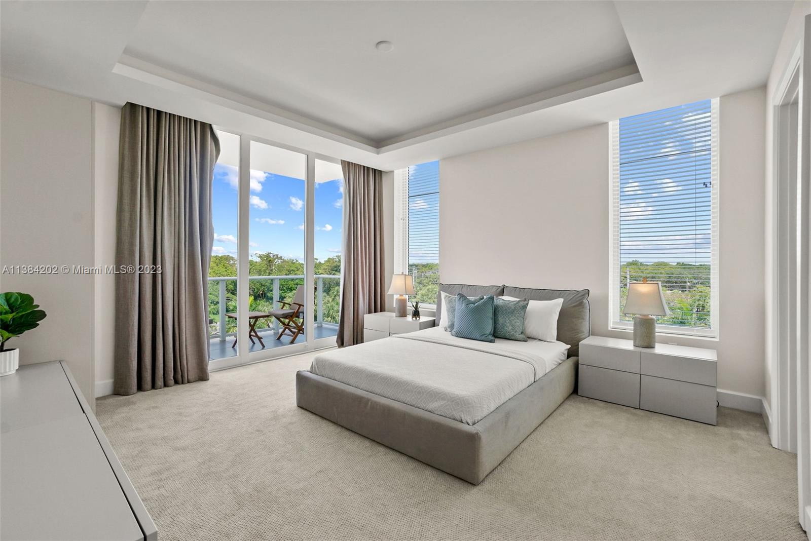 AZURE CONDO - Residential