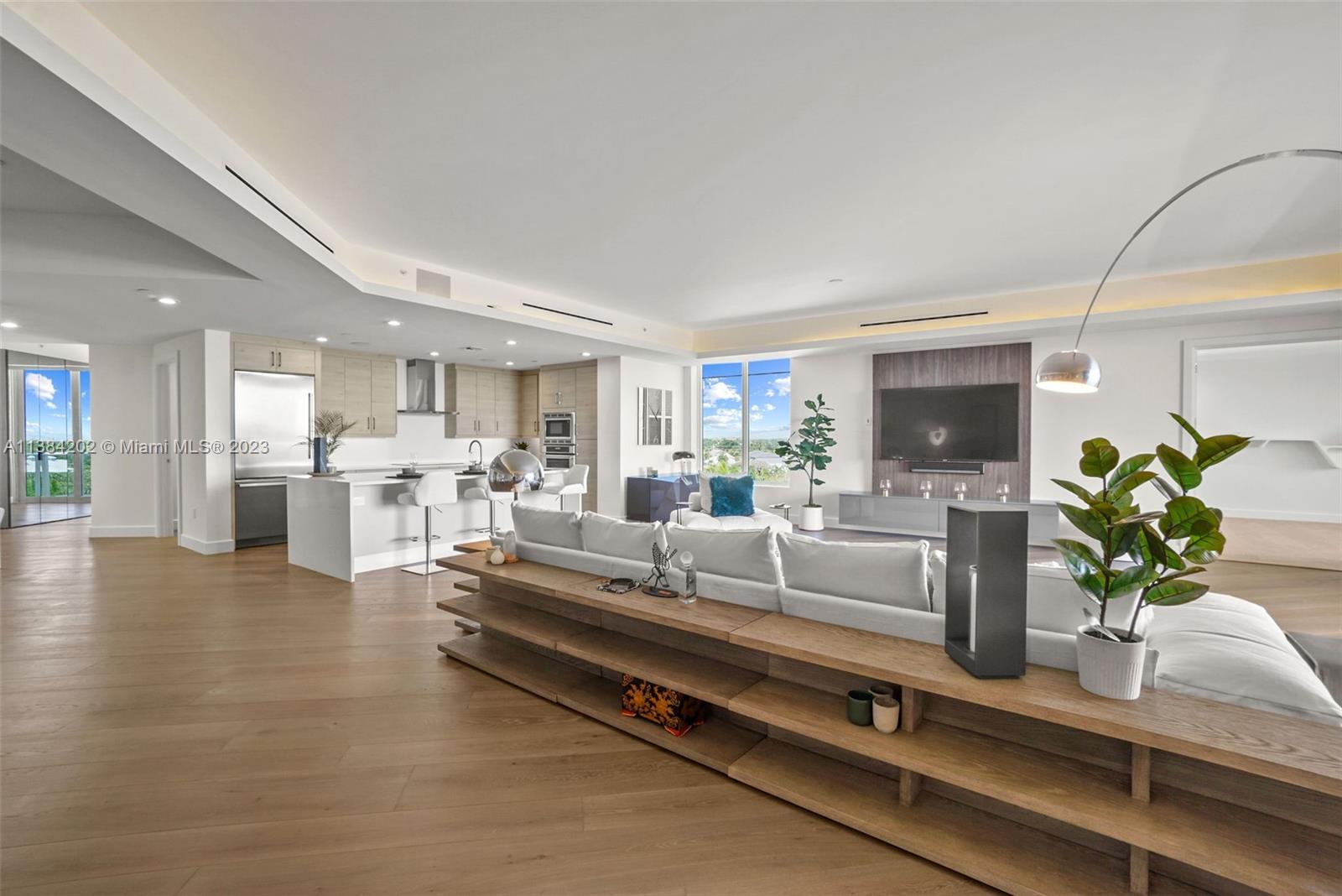 AZURE CONDO - Residential