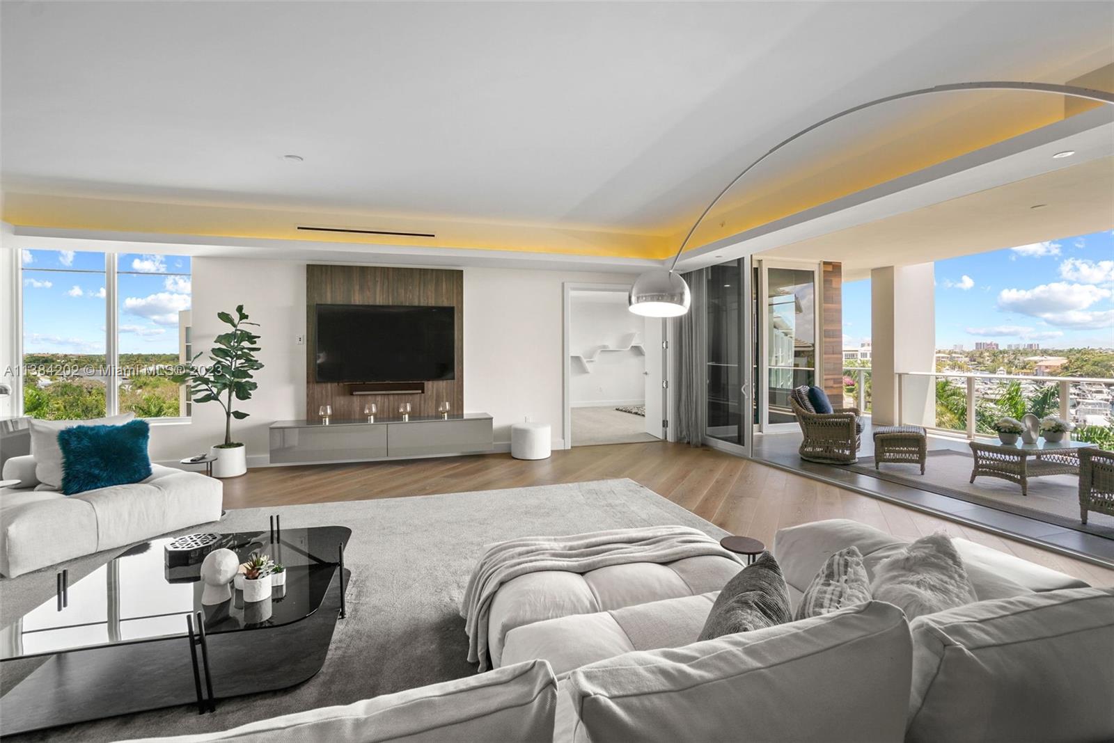 AZURE CONDO - Residential