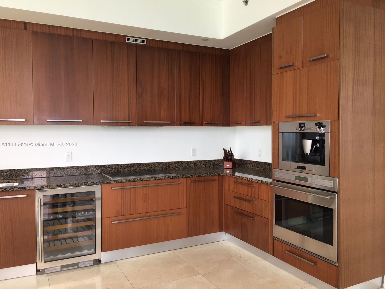 TDR TOWER II CONDO - Residential