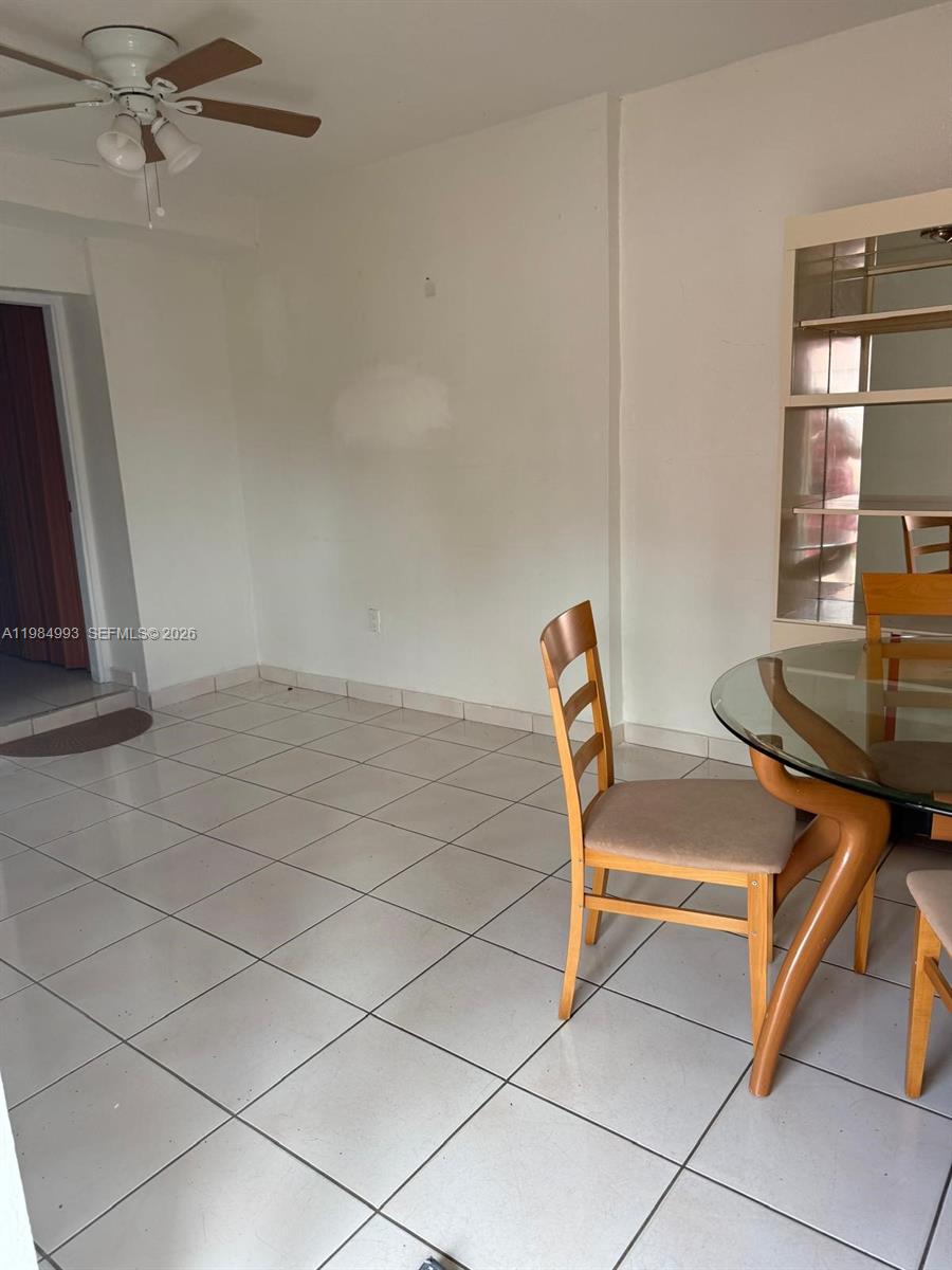 LEE MANOR - Residential