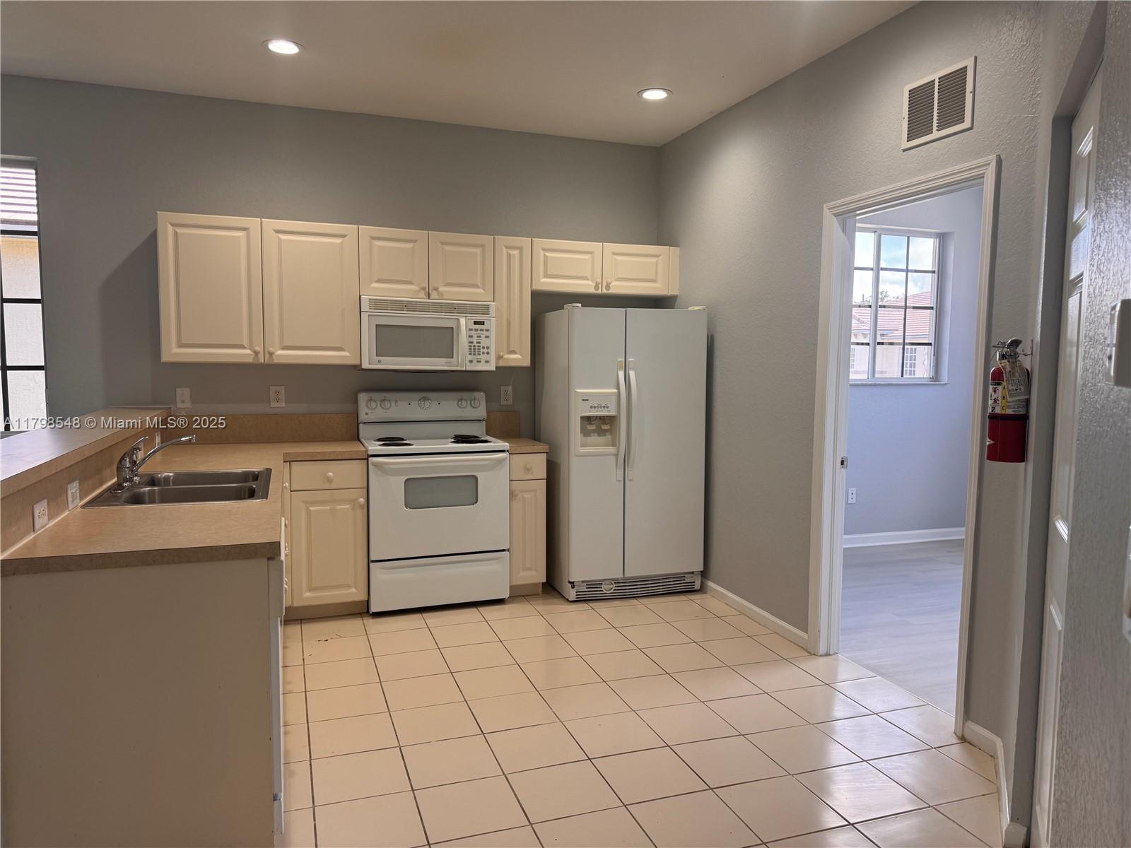 MARSH HARBOUR 49 CONDO - Residential Lease