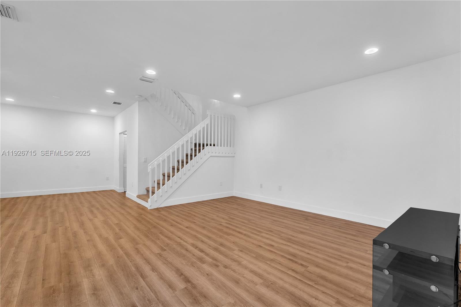 1450 Weeping Willow Way 1450