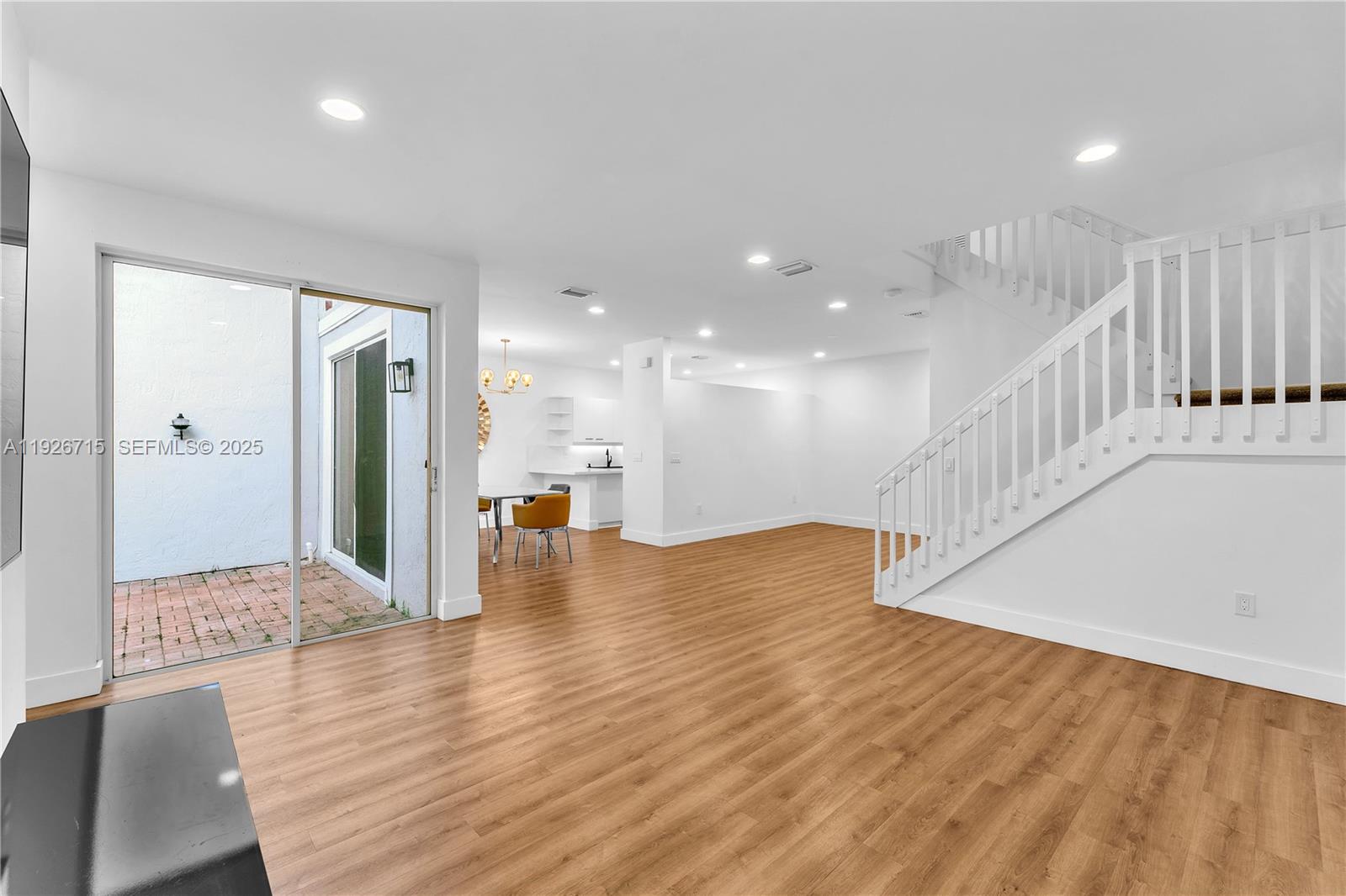 WEST LAKE VILLAGE PLAT - Residential Lease