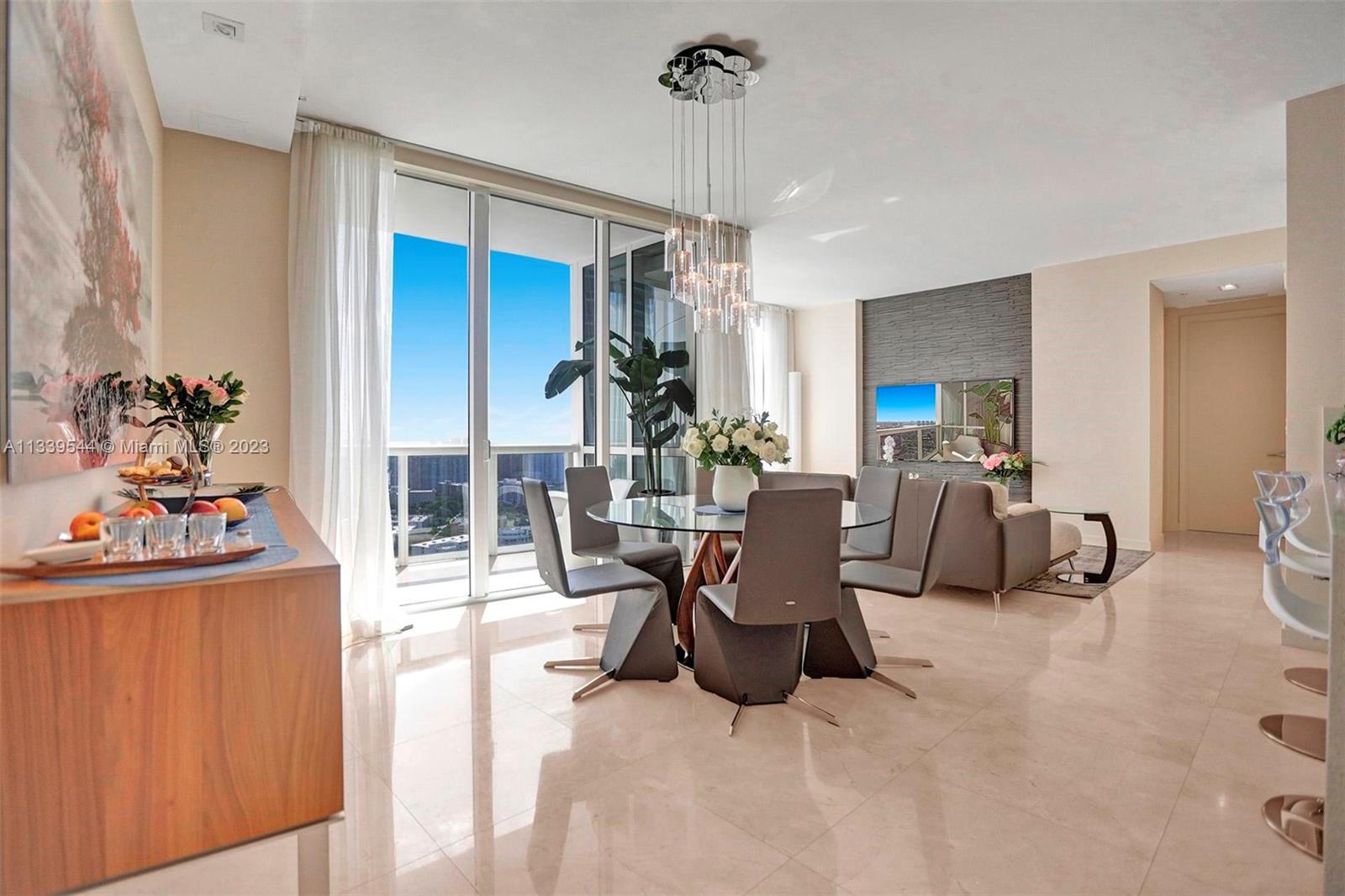 TRUMP ROYALE CONDO - Residential Lease