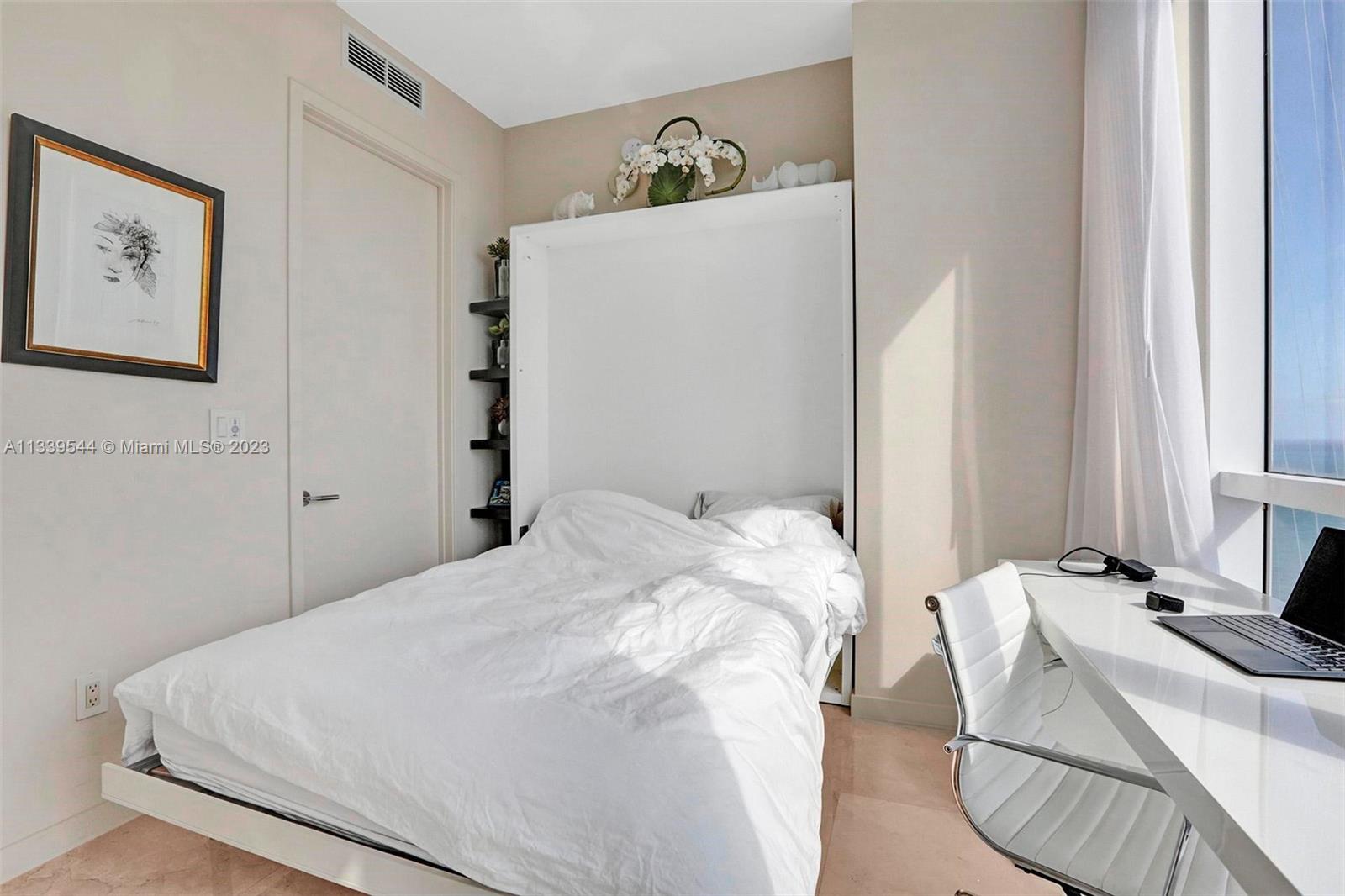 TRUMP ROYALE CONDO - Residential Lease