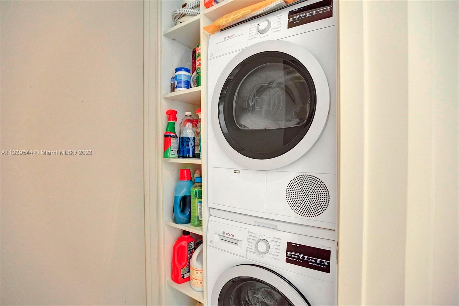 TRUMP ROYALE CONDO - Residential Lease