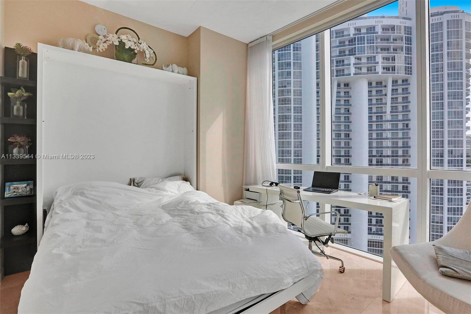 TRUMP ROYALE CONDO - Residential Lease