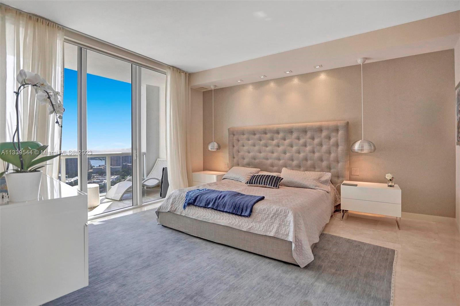 TRUMP ROYALE CONDO - Residential Lease