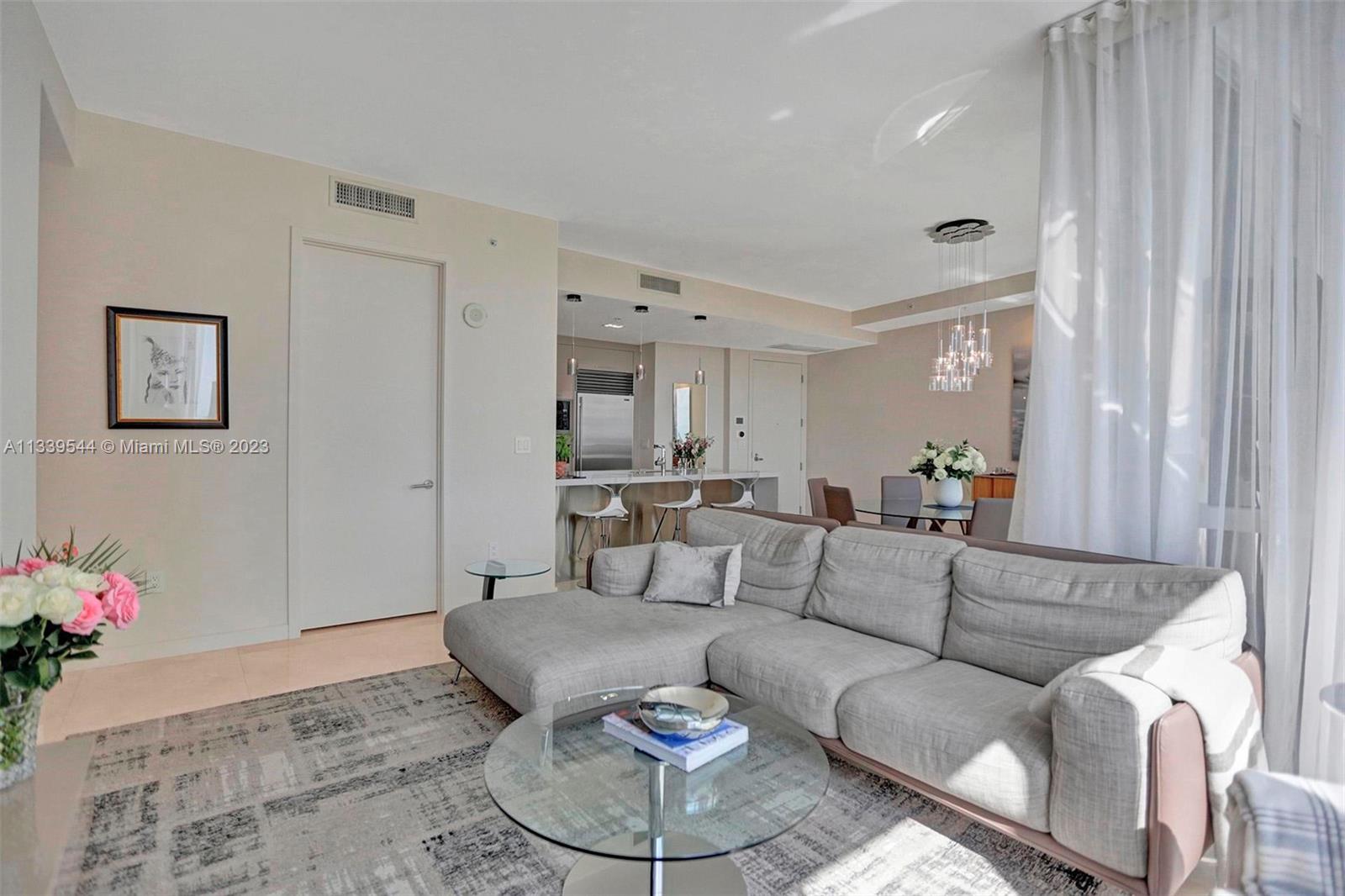 TRUMP ROYALE CONDO - Residential Lease