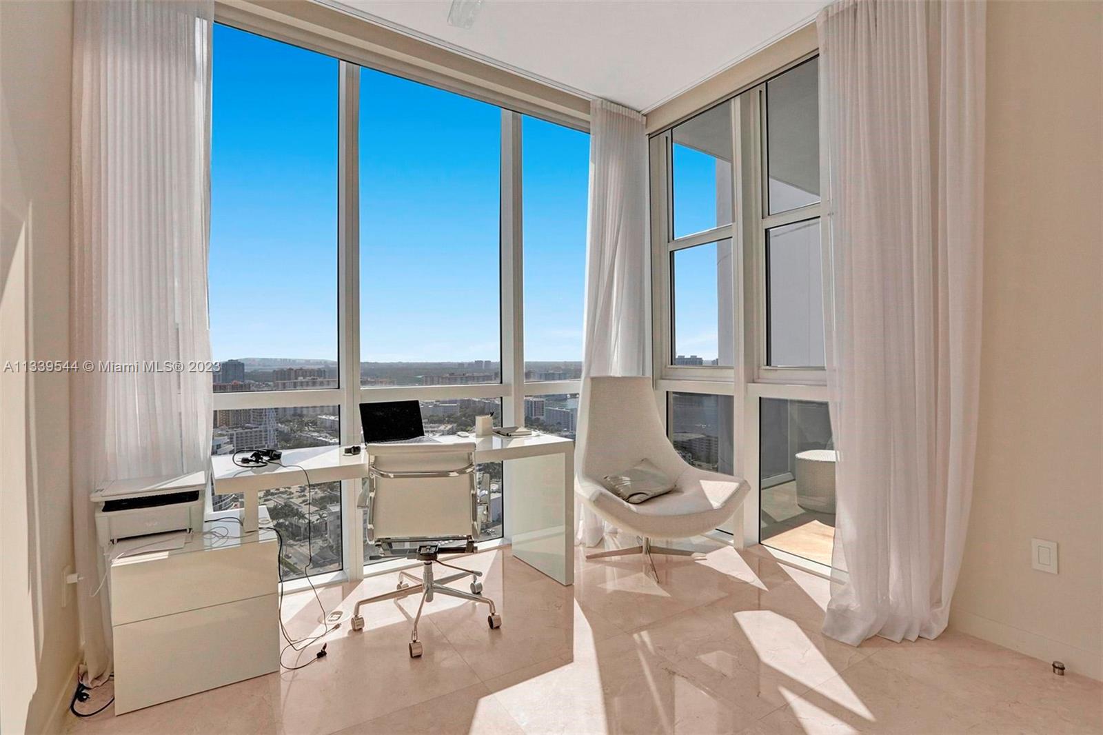 TRUMP ROYALE CONDO - Residential Lease