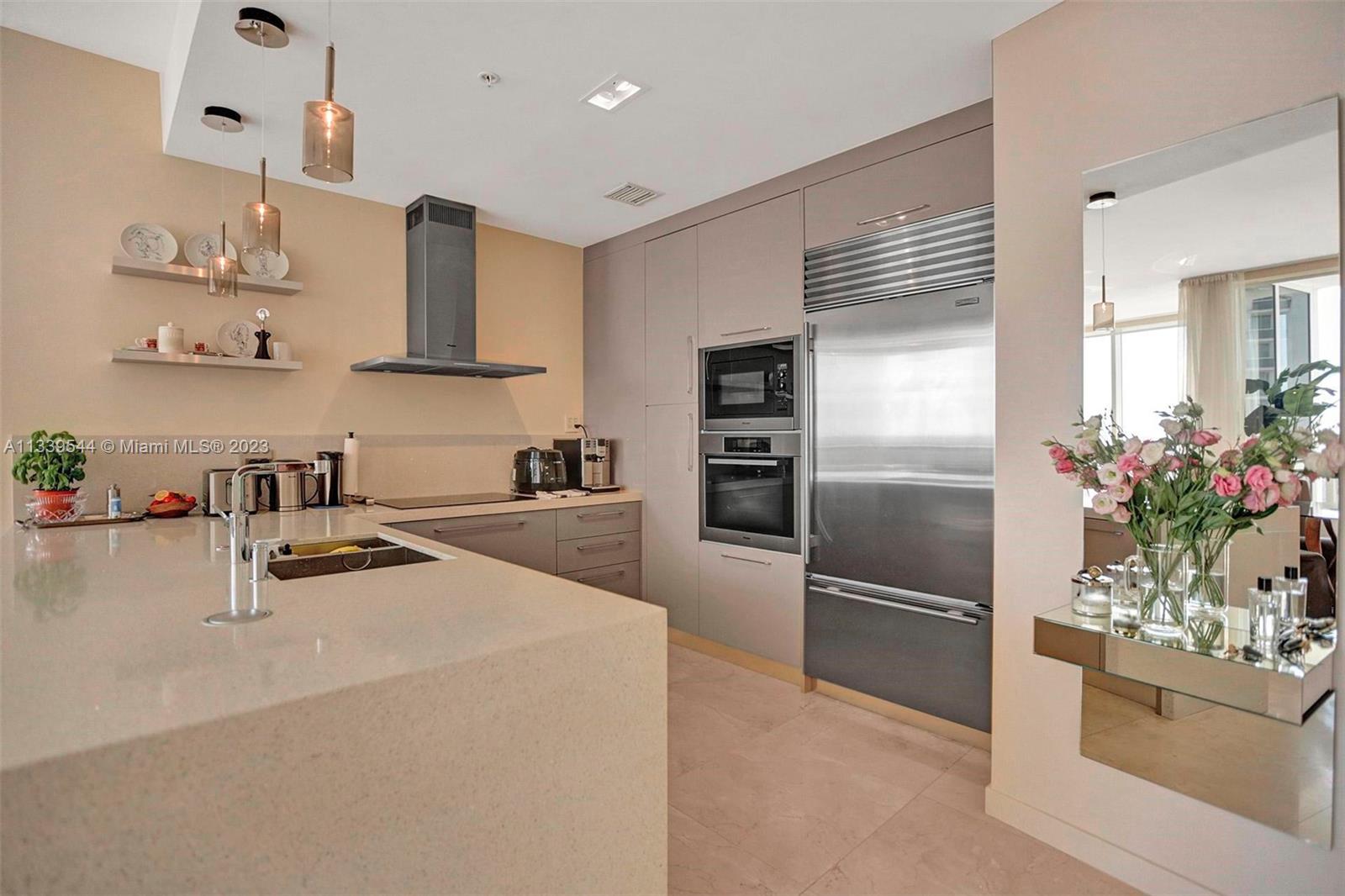 TRUMP ROYALE CONDO - Residential Lease