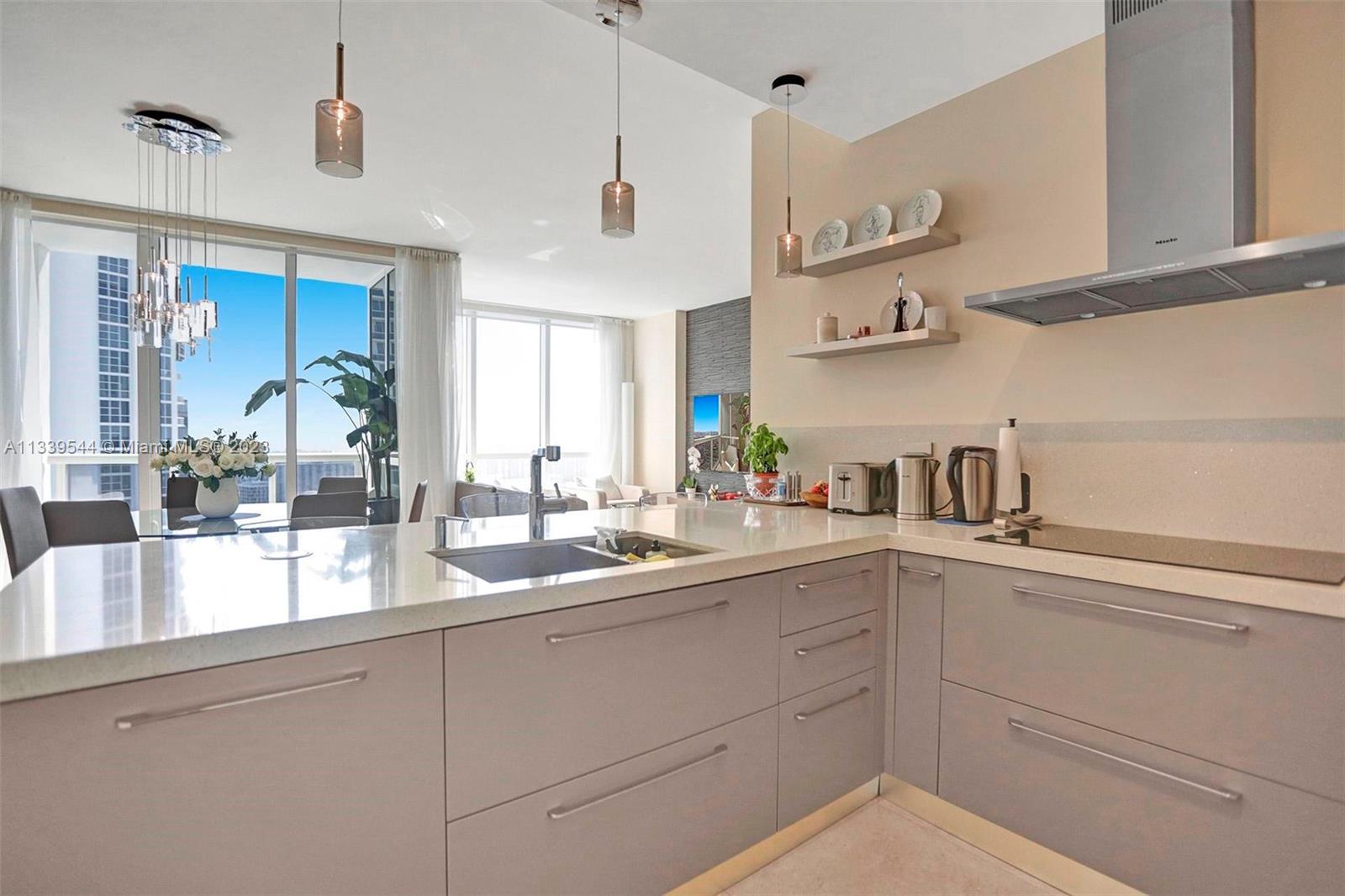 TRUMP ROYALE CONDO - Residential Lease