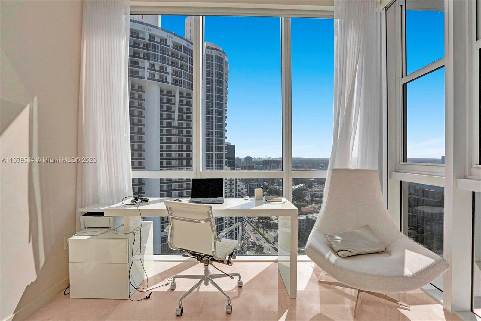 TRUMP ROYALE CONDO - Residential Lease