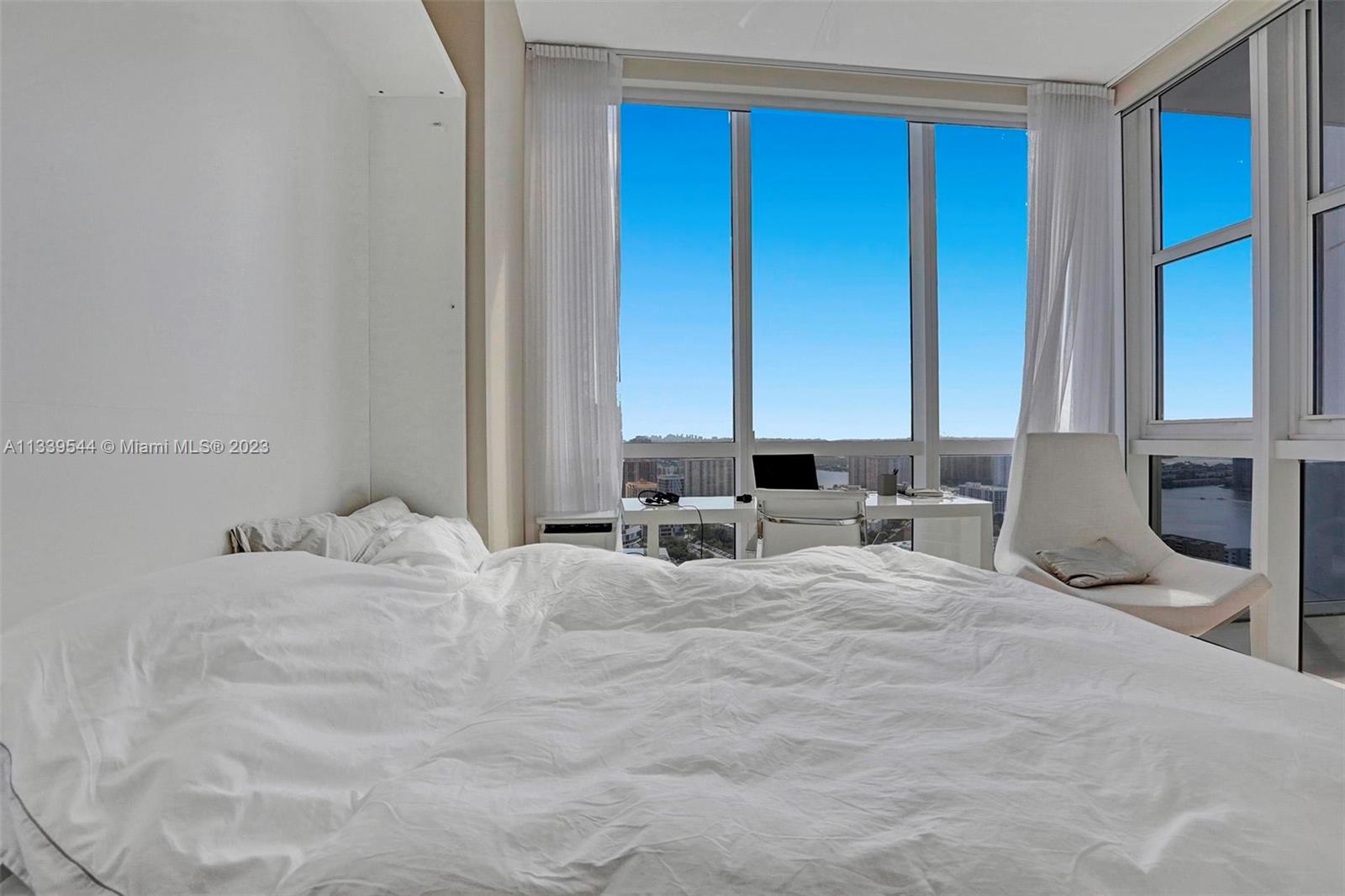 TRUMP ROYALE CONDO - Residential Lease