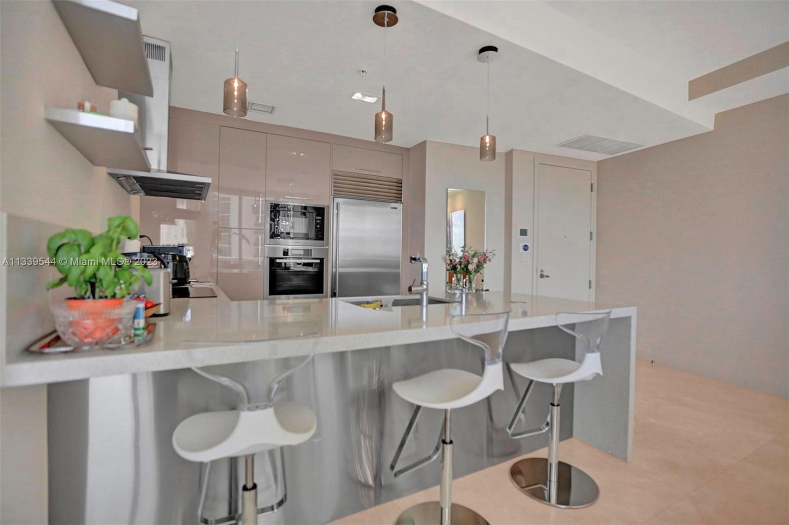 TRUMP ROYALE CONDO - Residential Lease