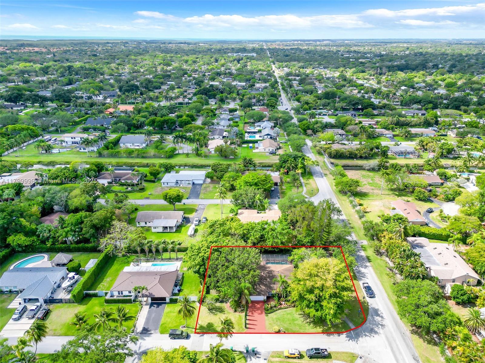 8620 Sw 181st St, Palmetto Bay, Miami-Dade County, Florida - 3 Bedrooms  
2 Bathrooms - 