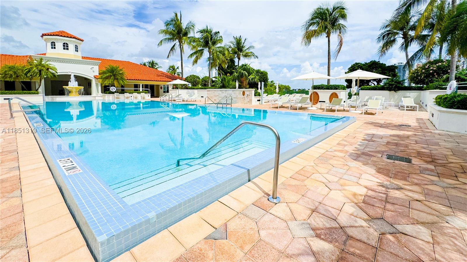 TURNBERRY VLG NO TOWER CO - Residential