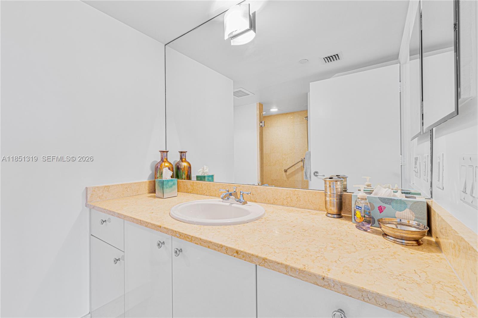 TURNBERRY VLG NO TOWER CO - Residential