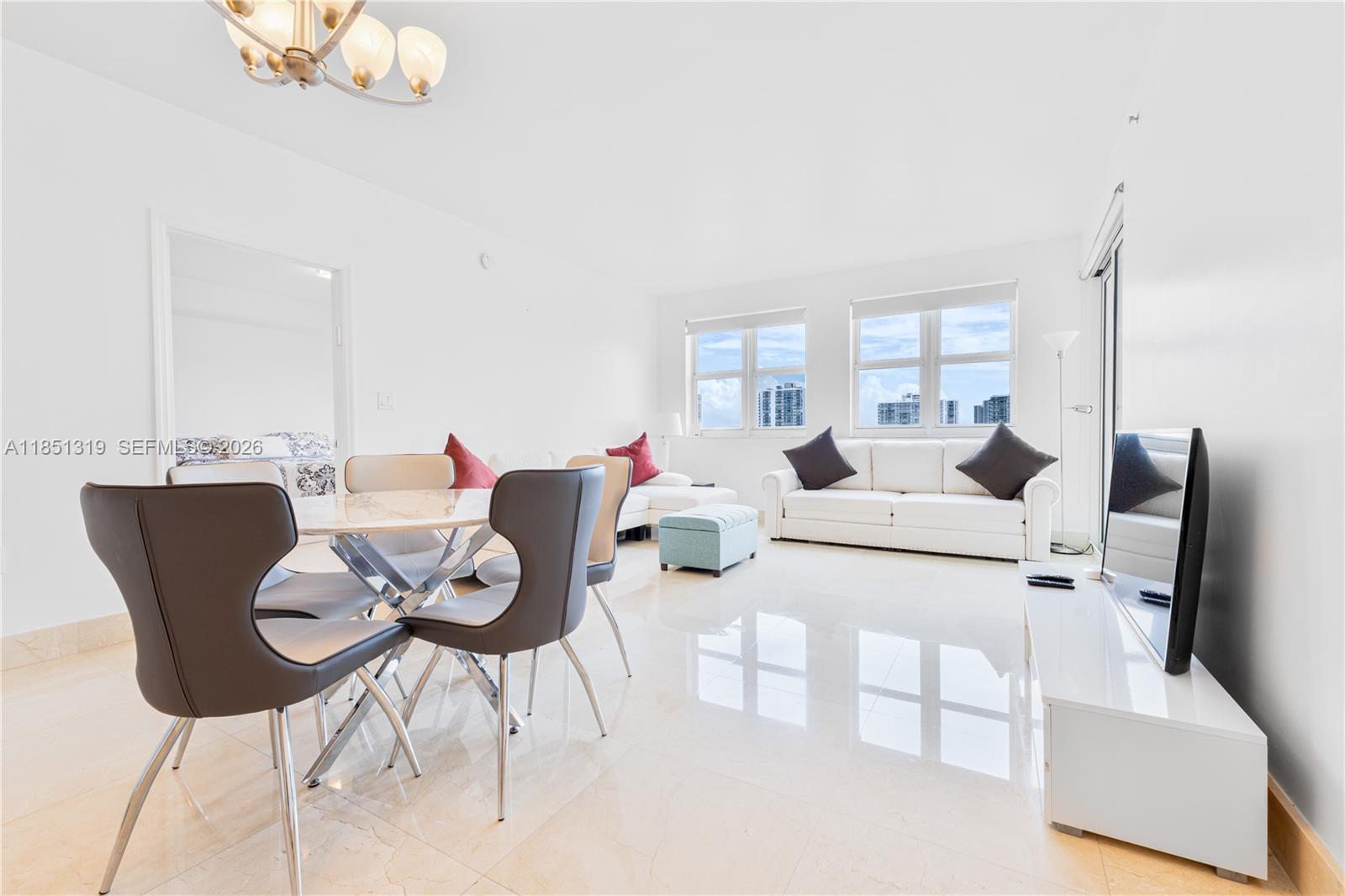 TURNBERRY VLG NO TOWER CO - Residential