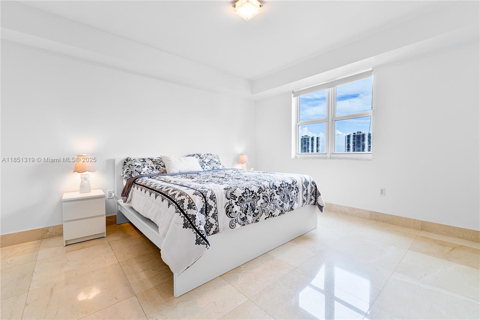 TURNBERRY VLG NO TOWER CO - Residential