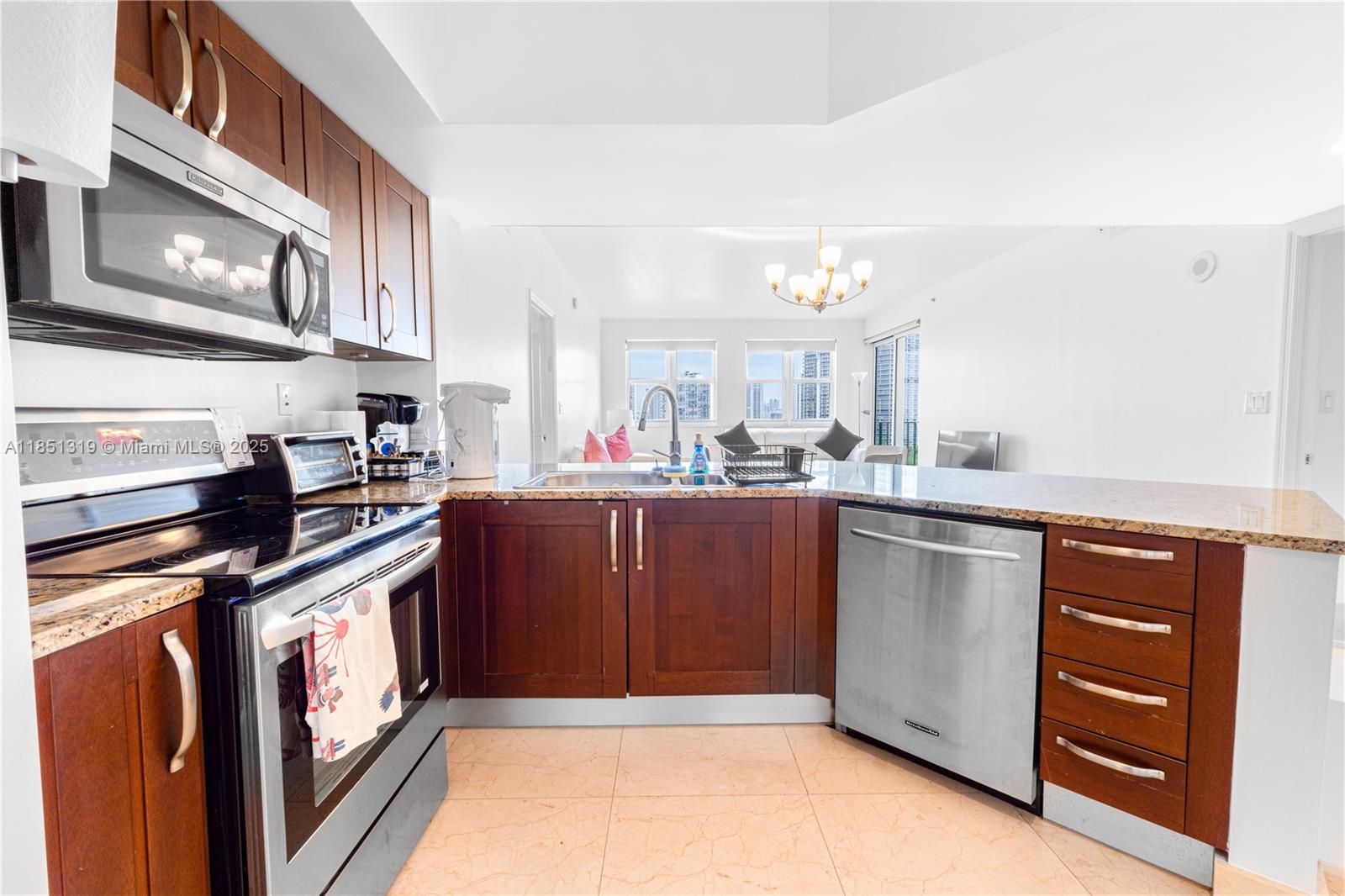 TURNBERRY VLG NO TOWER CO - Residential