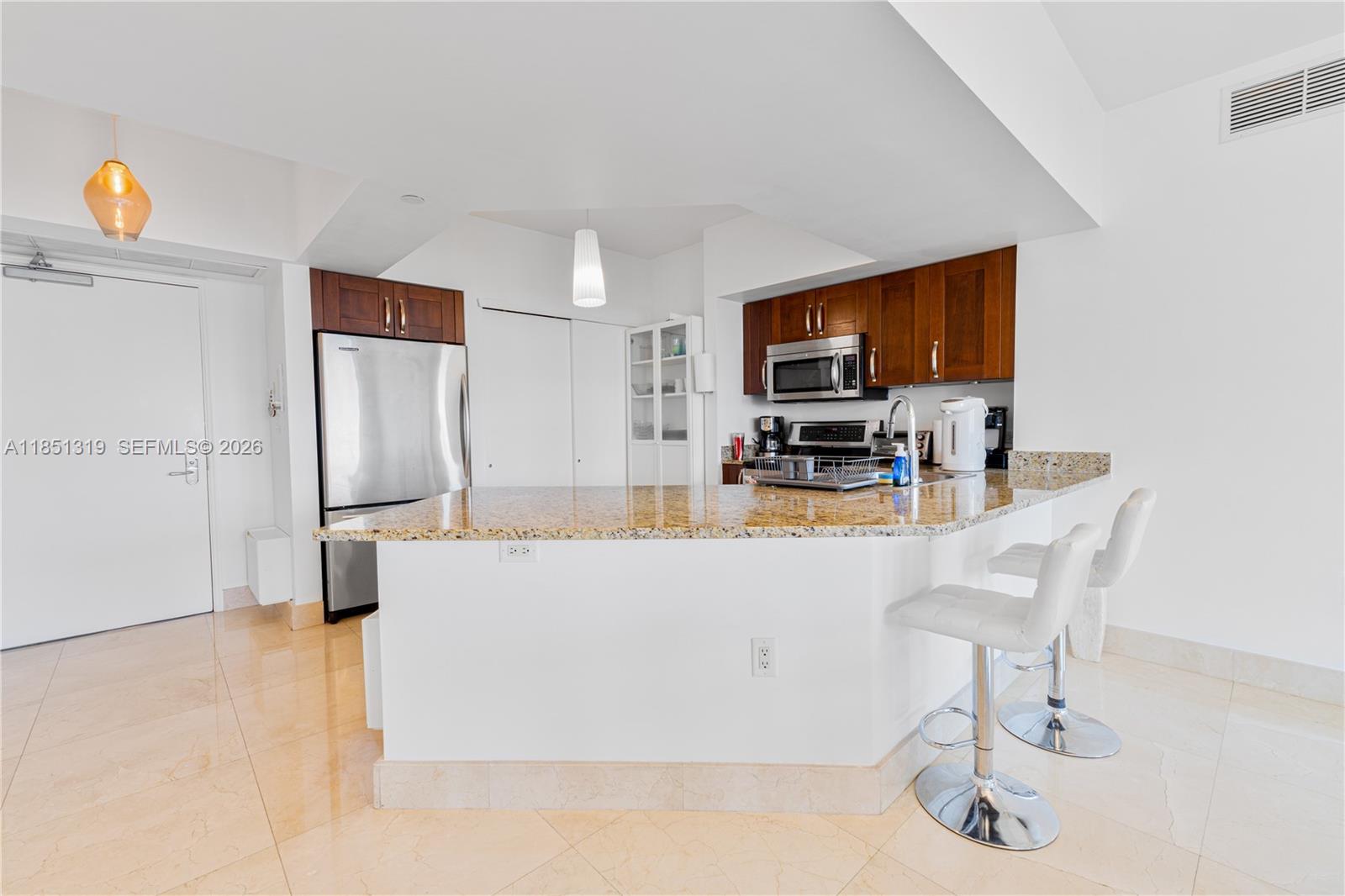 TURNBERRY VLG NO TOWER CO - Residential