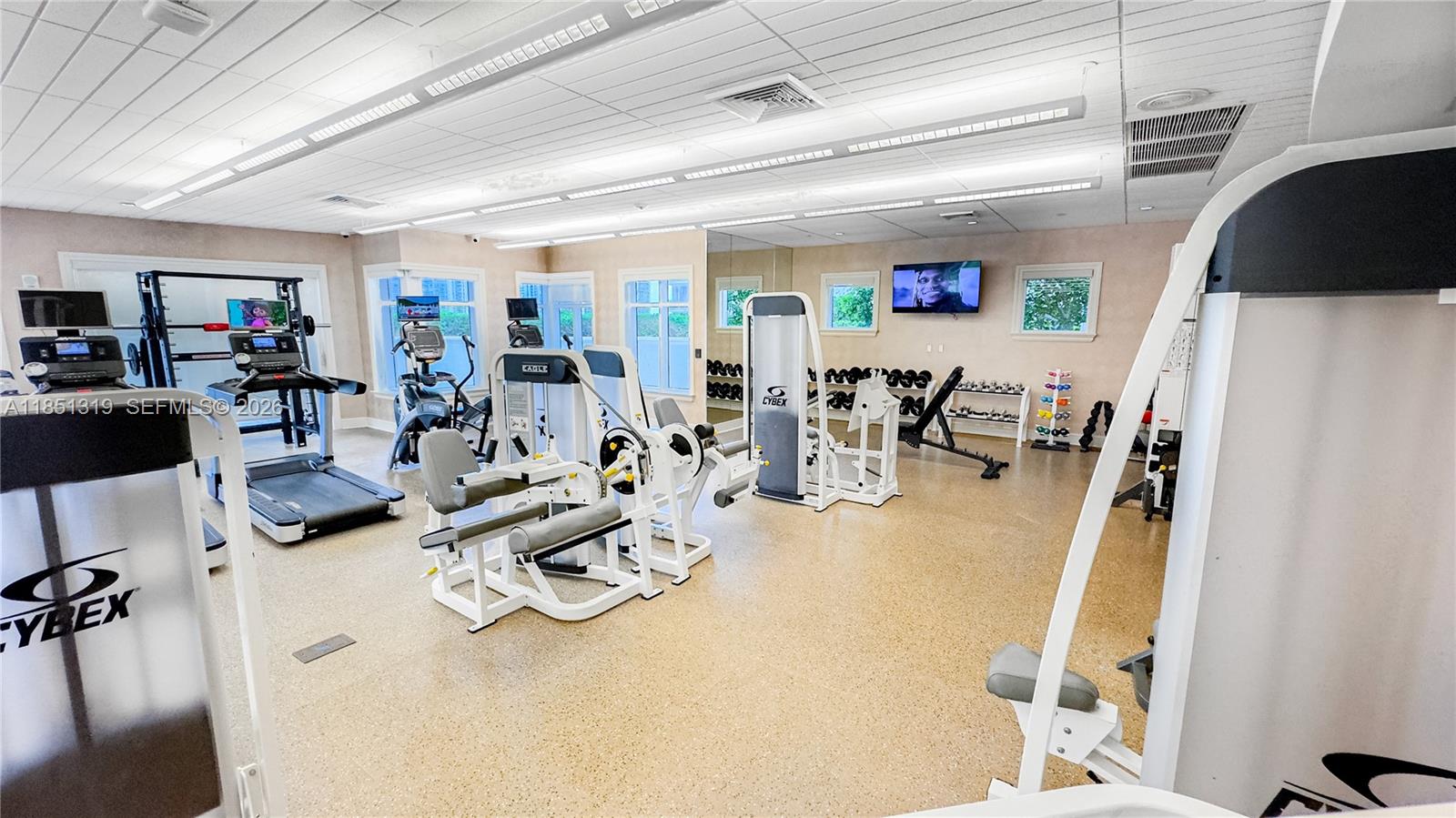 TURNBERRY VLG NO TOWER CO - Residential