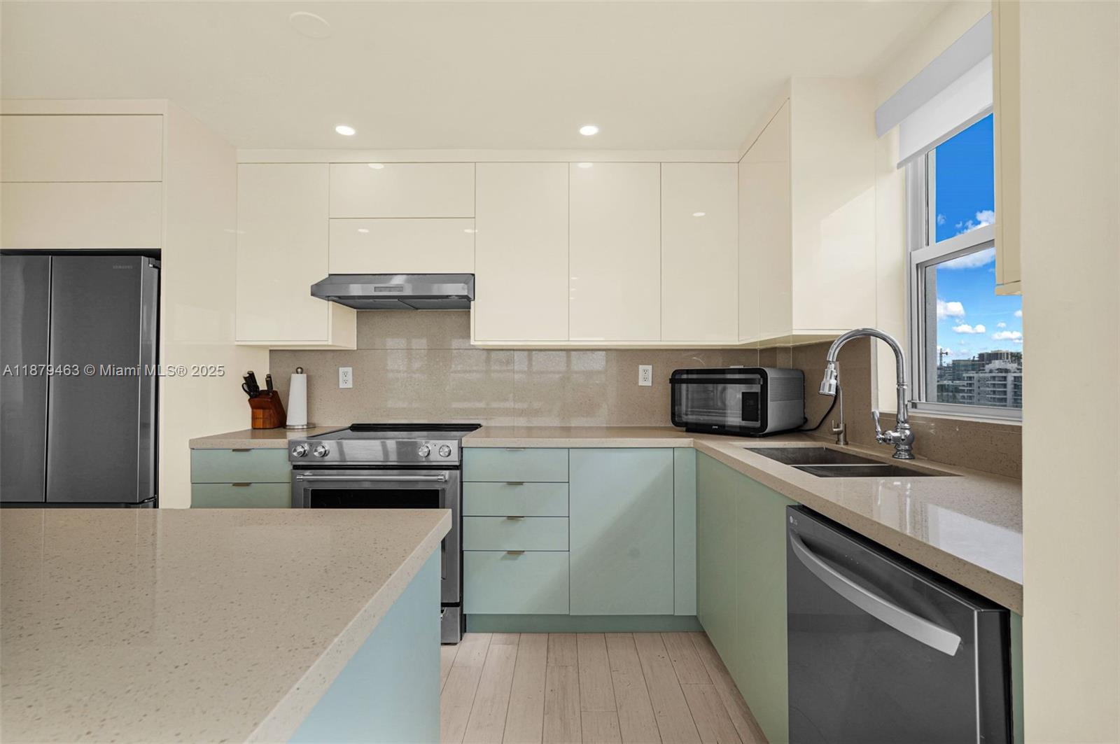 BLAIR HOUSE CONDO - WEST - Residential