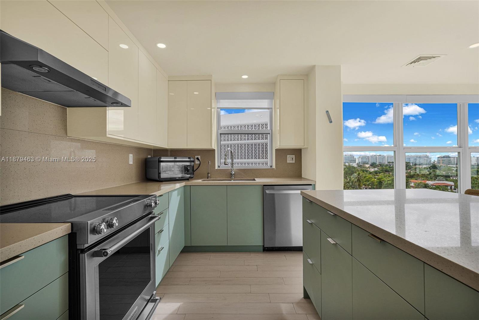 BLAIR HOUSE CONDO - WEST - Residential