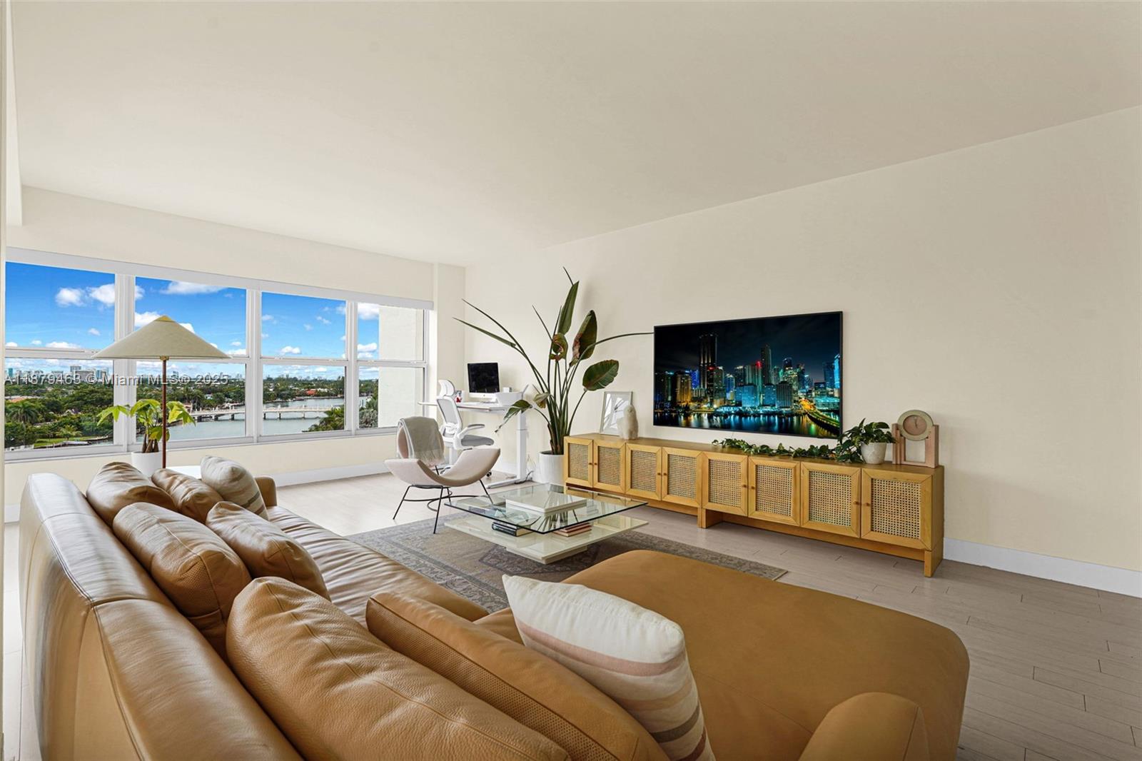 9100 W Bay Harbor Dr 8A