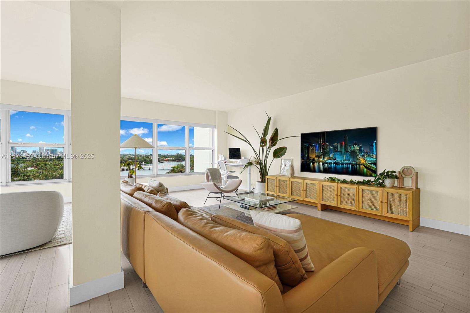 9100 W Bay Harbor Dr 8A