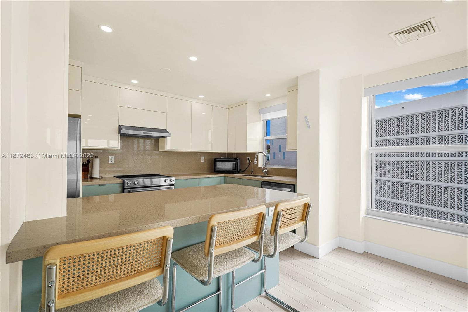 BLAIR HOUSE CONDO - WEST - Residential