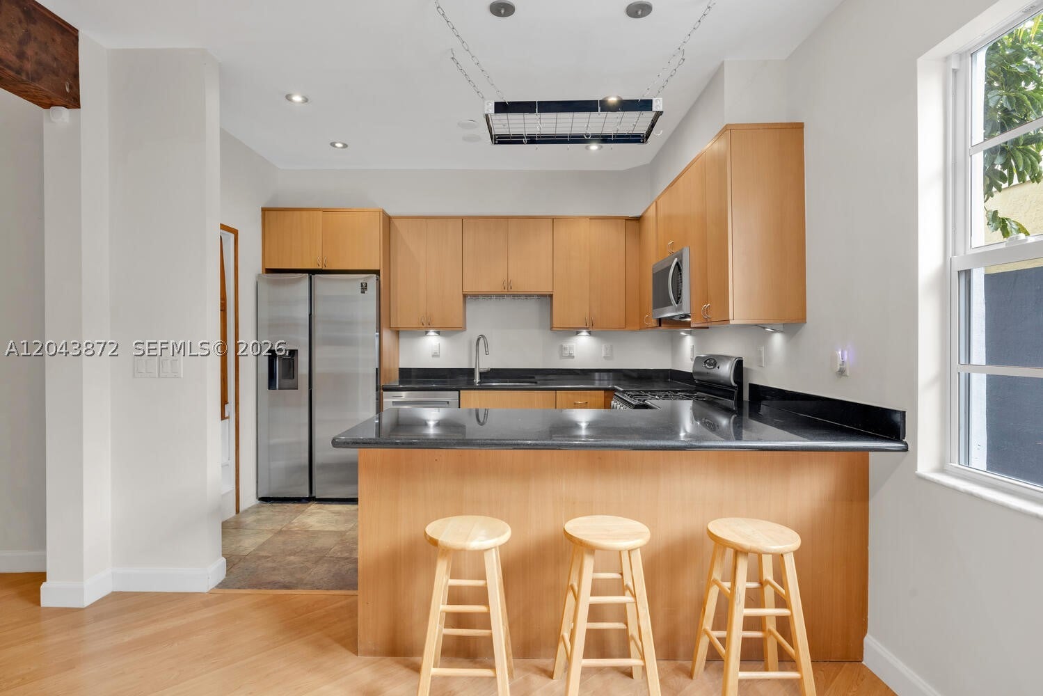 305 Jefferson Ave 2