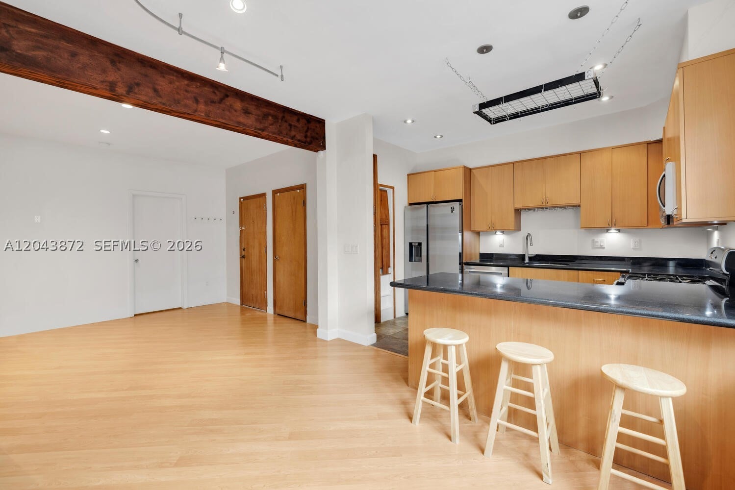 305 Jefferson Ave 2