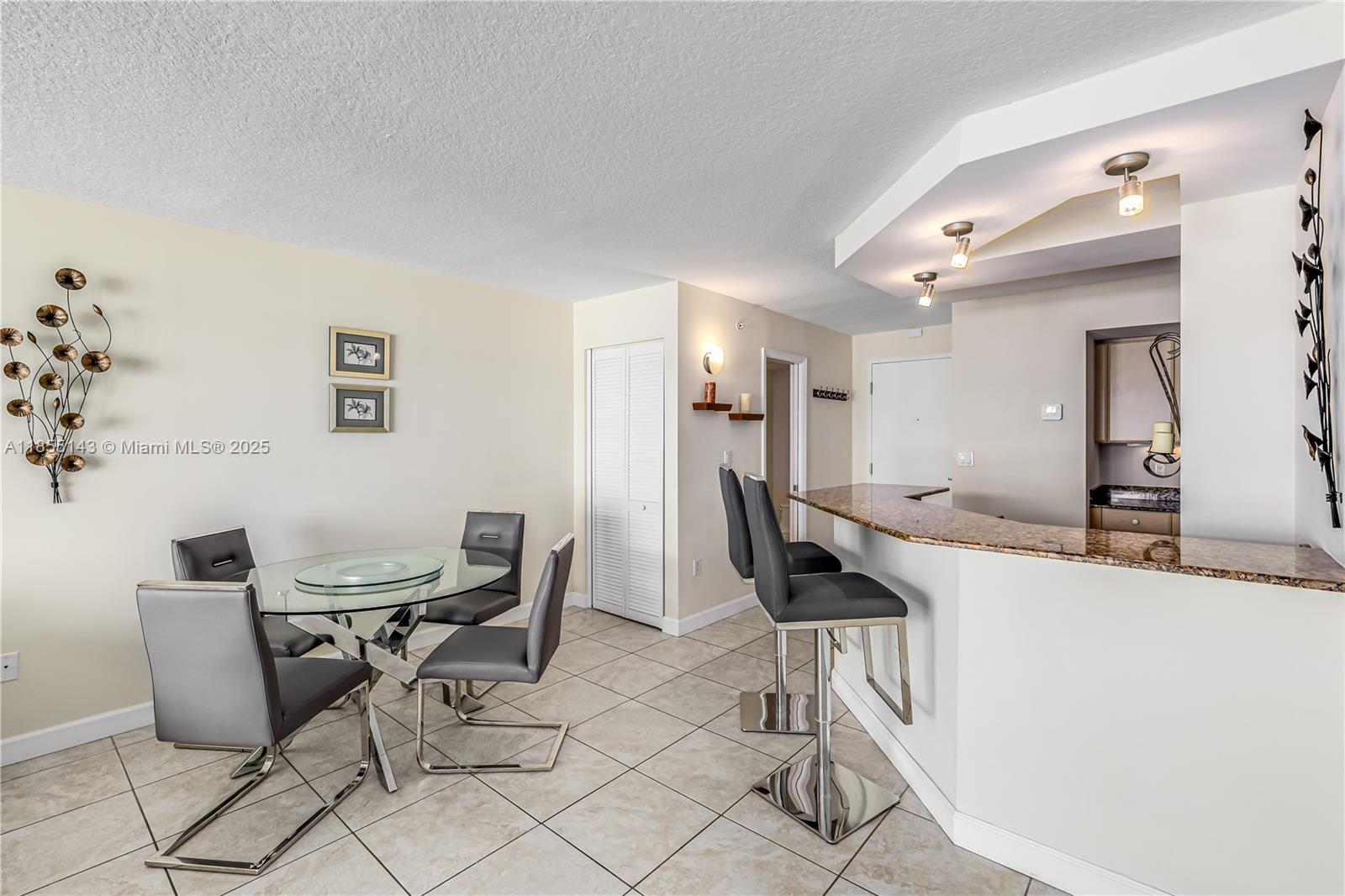 6917 Collins Ave 1608