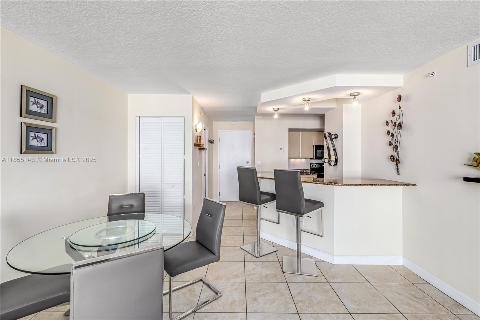 6917 Collins Ave 1608