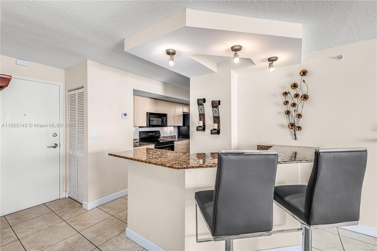 6917 Collins Ave 1608