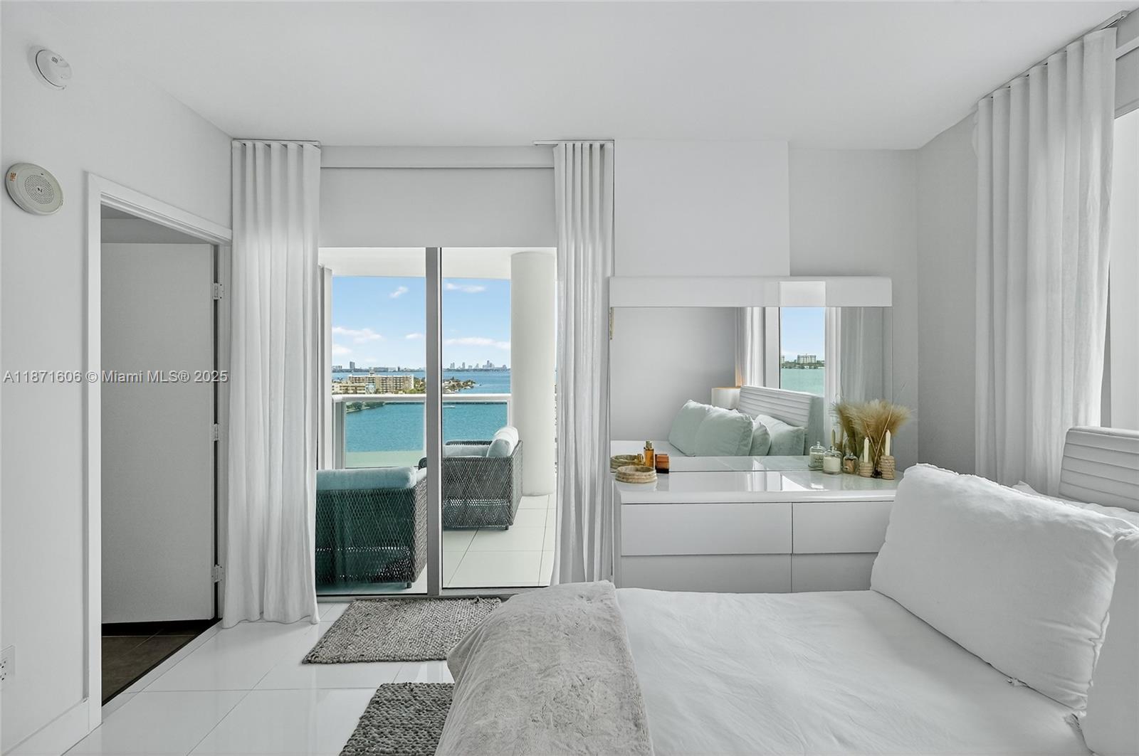 CIELO ON THE BAY CONDO - Residential