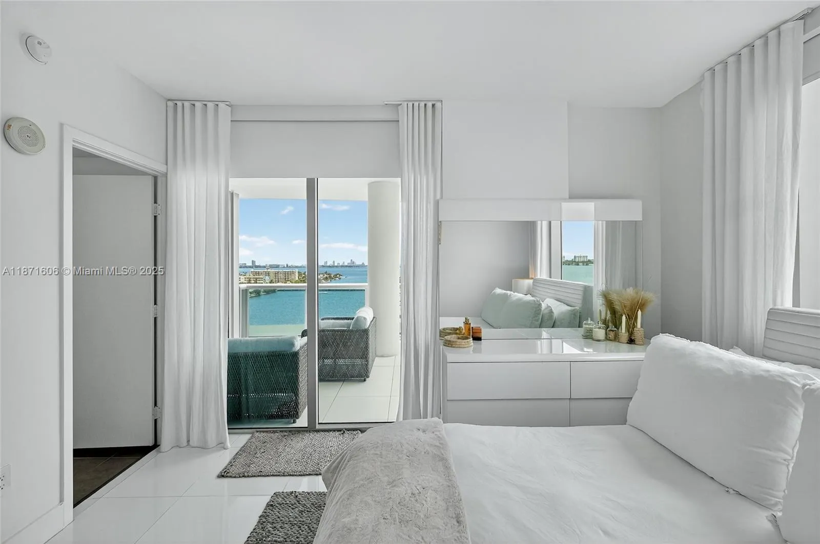 North Bay Village, Florida 33141, United States, 3 Bedrooms Bedrooms, ,3 BathroomsBathrooms,Residential,Active,205166