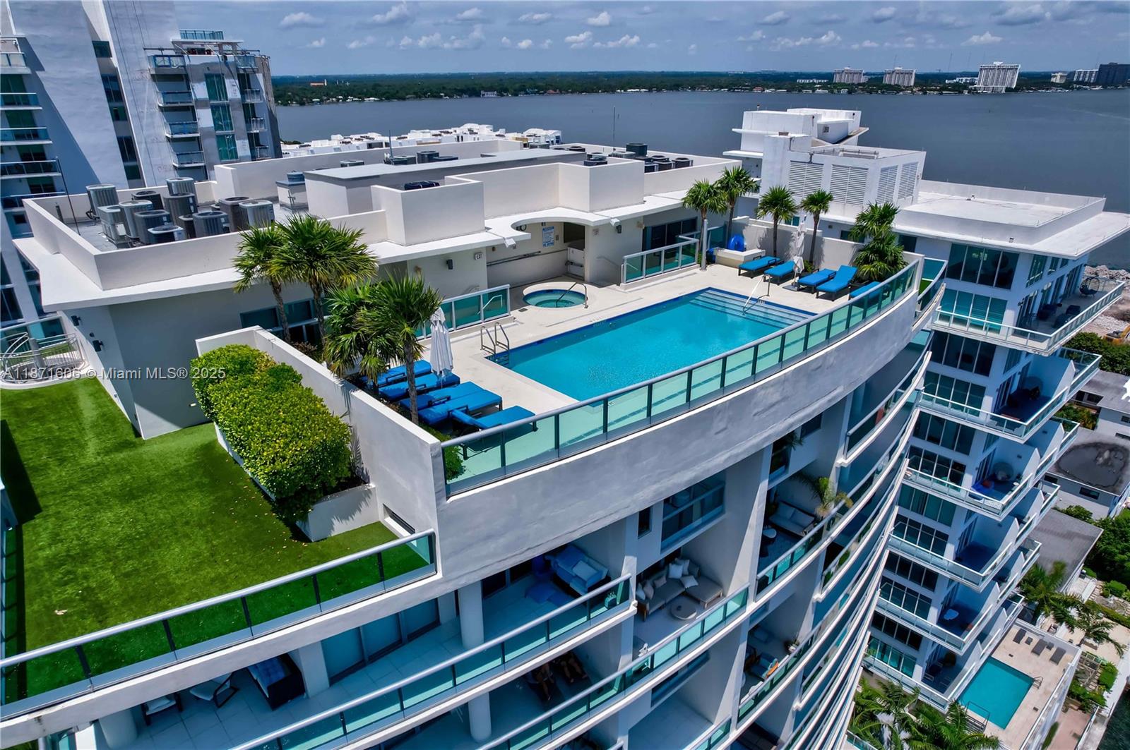 CIELO ON THE BAY CONDO - Residential