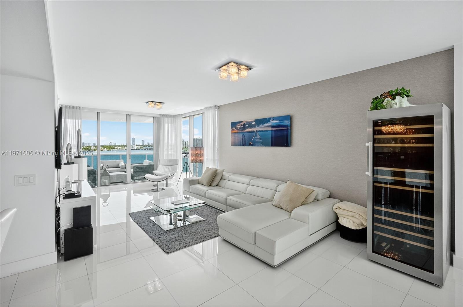 CIELO ON THE BAY CONDO - Residential
