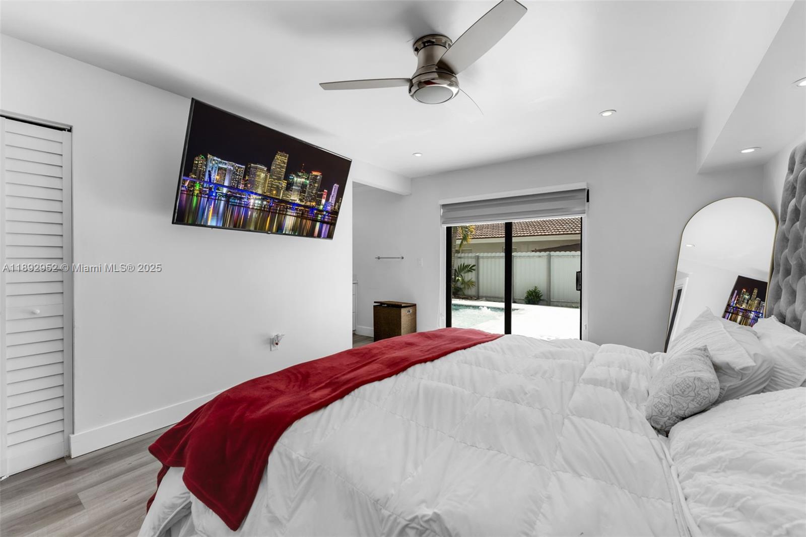 HAINLIN MILL ESTATES SEC - Residential