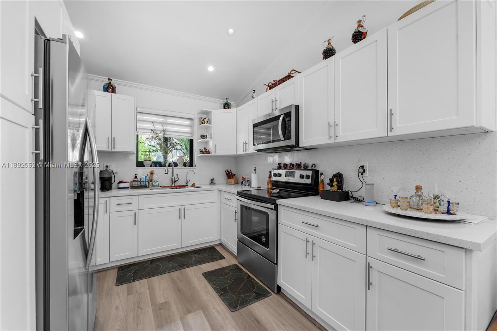 HAINLIN MILL ESTATES SEC - Residential