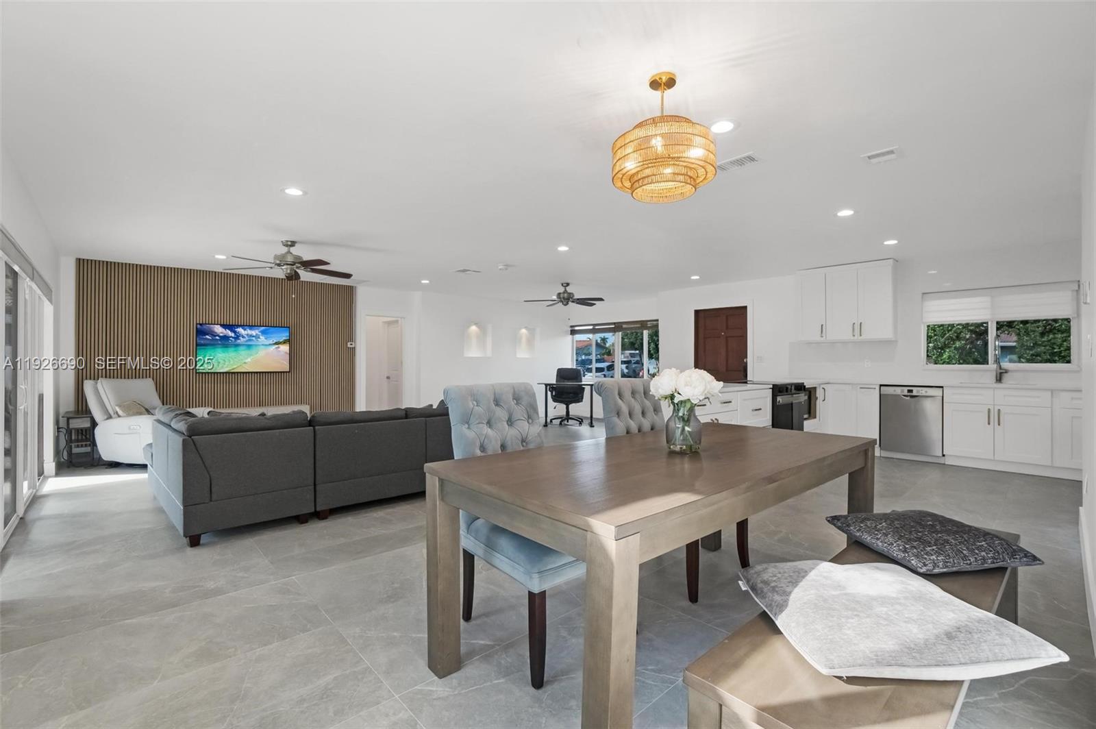 CORAL RIDGE ISLES - Residential Lease