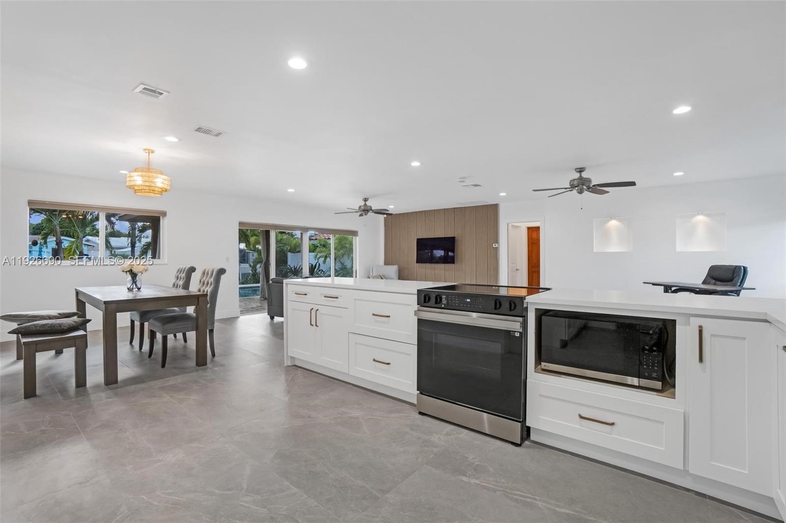 CORAL RIDGE ISLES - Residential Lease