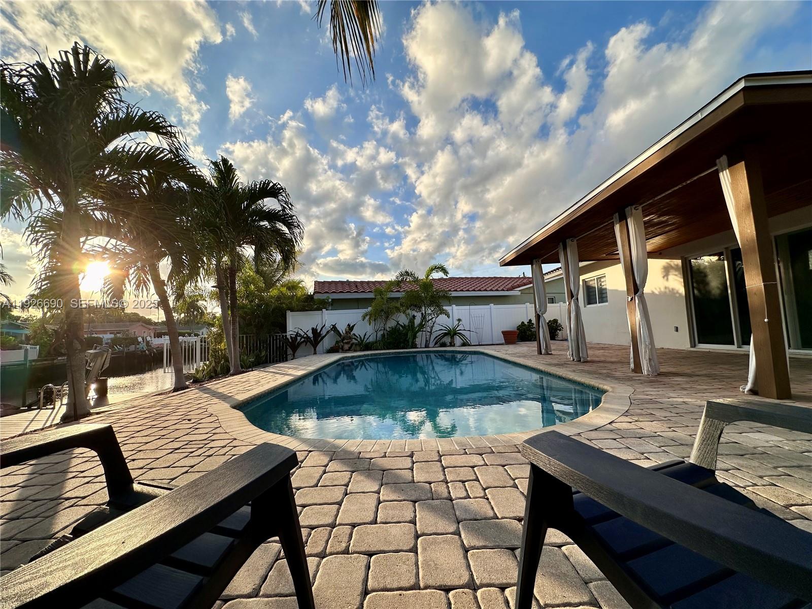 CORAL RIDGE ISLES - Residential Lease