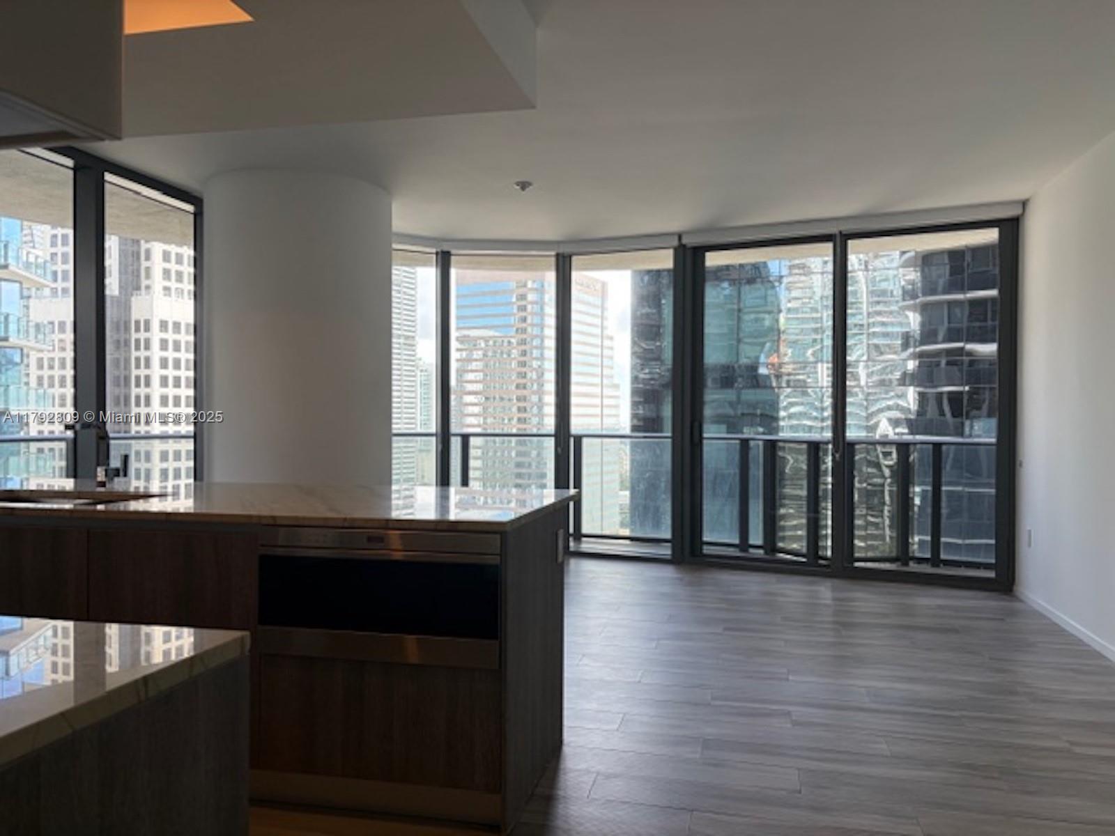 801 SMA RESIDENCES CONDO - Residential