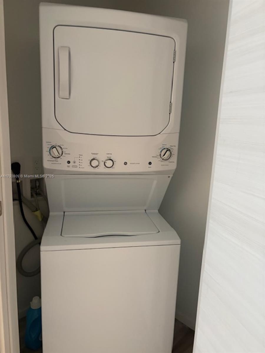 801 SMA RESIDENCES CONDO - Residential